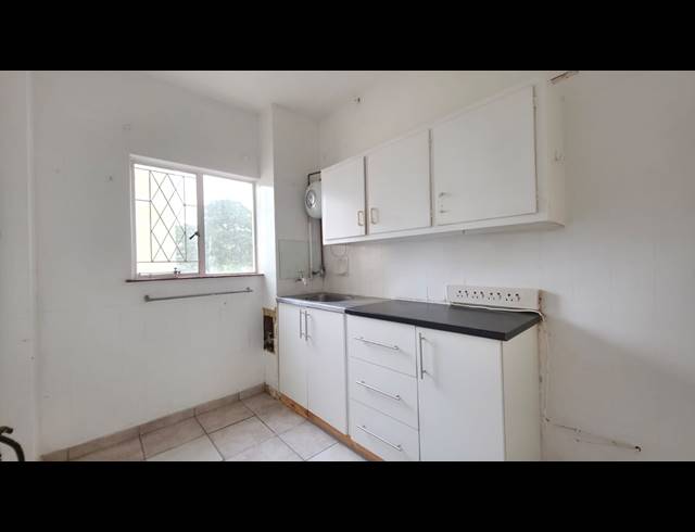 1 BEDROOM APARTMENT RENTED IN ESSENWOOD